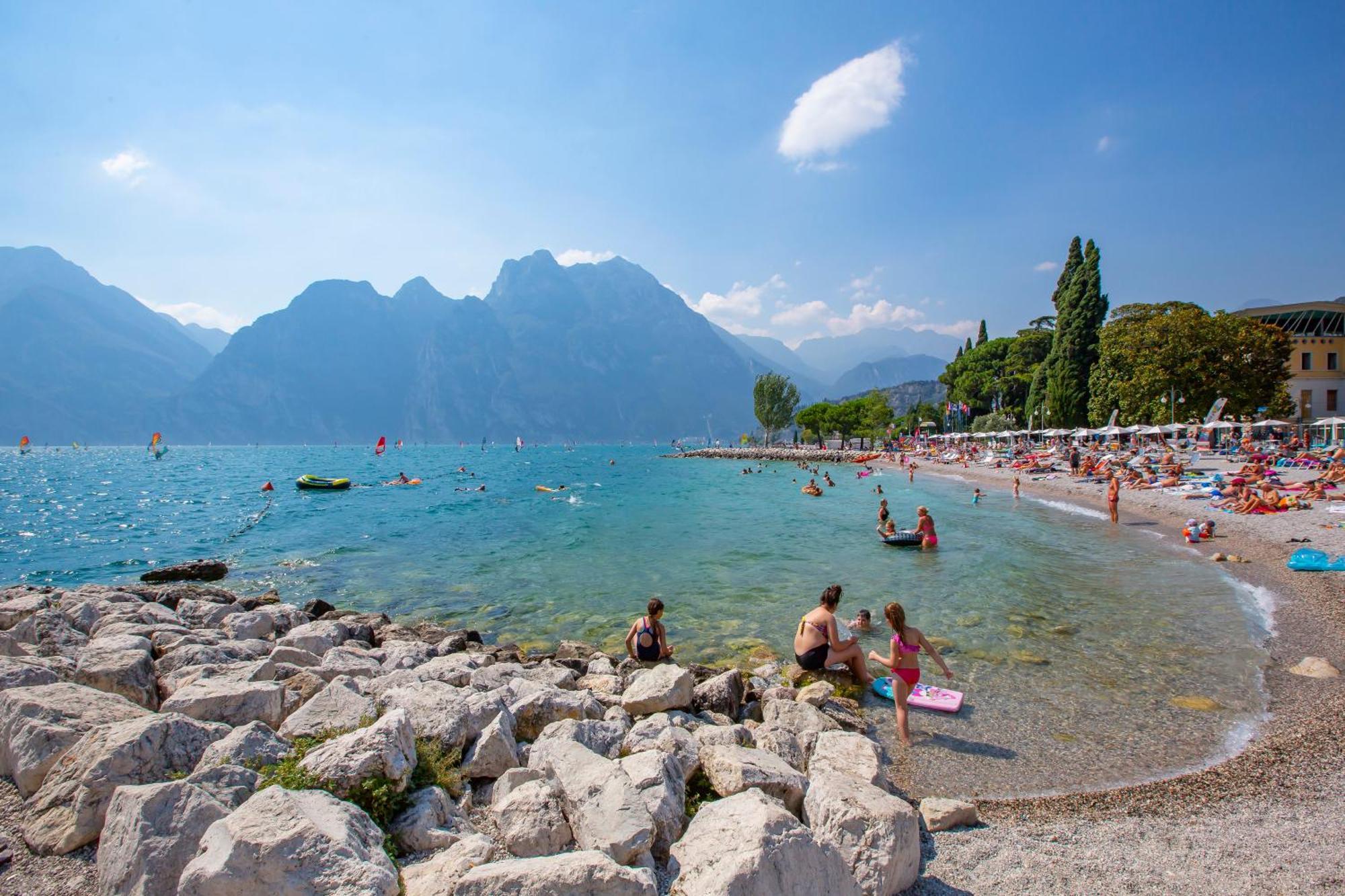 Riva Dante Apartment - Happy Rentals Экстерьер фото
