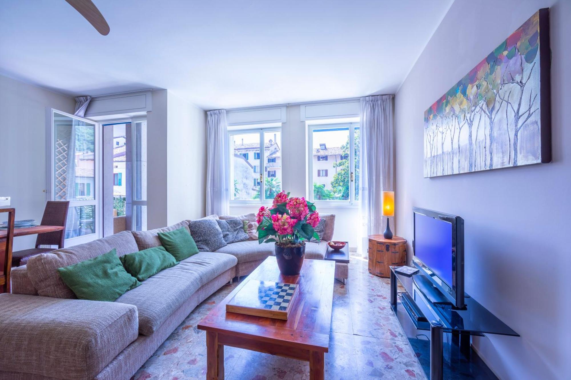 Riva Dante Apartment - Happy Rentals Экстерьер фото
